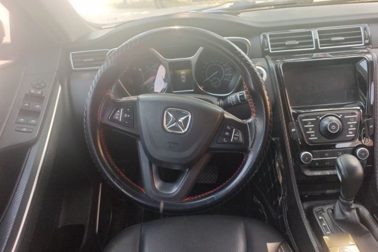 Used JMC Yusheng S330 2016 1.5L GTDi Automatic Two-Wheel Drive Fashion Edition Steering Wheel