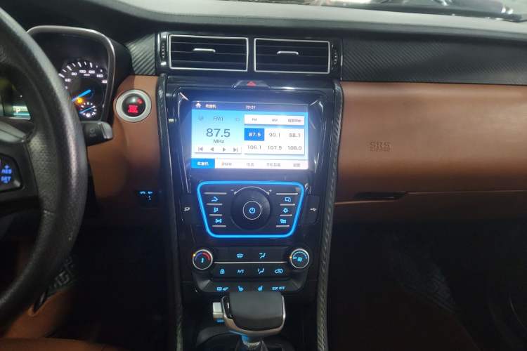 Used JMC Yusheng S330 2016 1.5L GTDi Automatic Two-Wheel Drive Prestige Edition Audio And AC Panel
