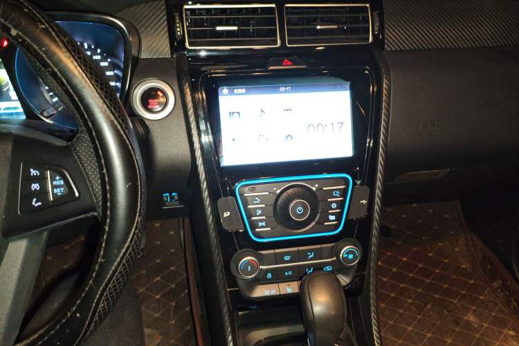 Used JMC Yusheng S330 2016 1.5L GTDi Automatic Two-Wheel Drive Fashion Edition Audio And AC Panel