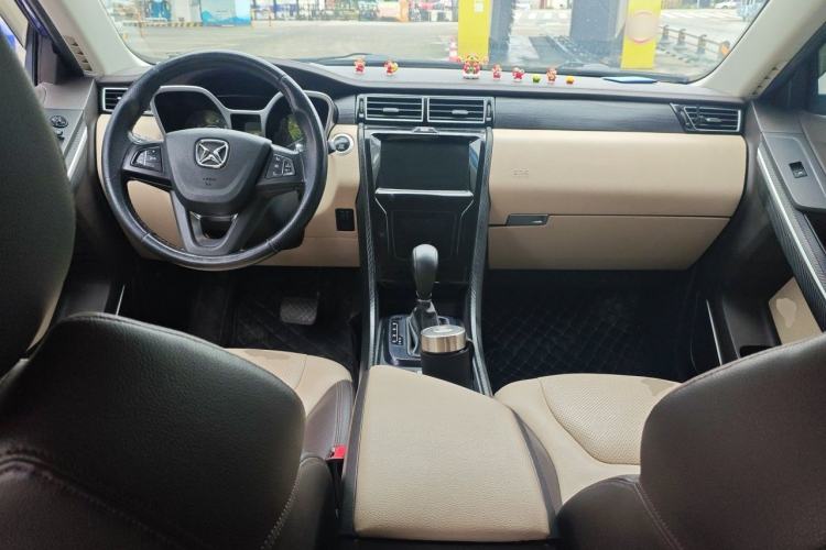 Used JMC Yusheng S330 2016 1.5L GTDi Automatic Two-Wheel Drive Flagship Edition Center Console