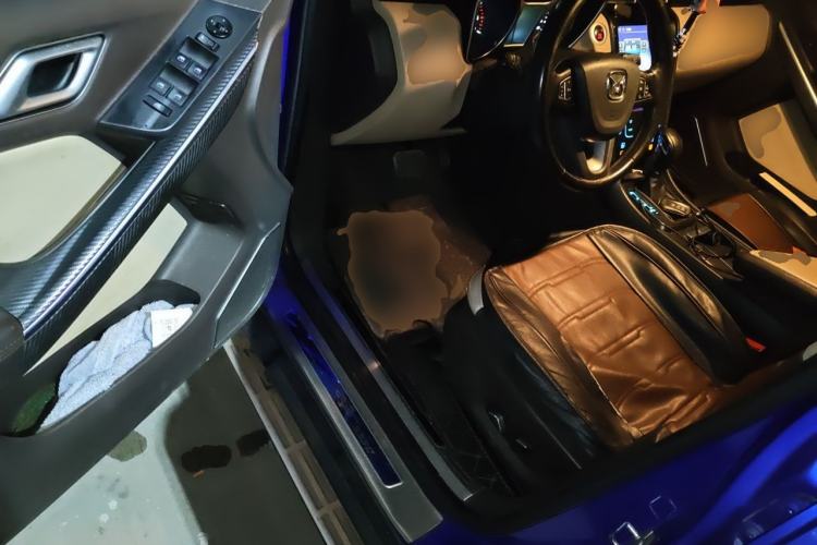 Used JMC Yusheng S330 2016 1.5L GTDi Automatic Two-Wheel Drive Flagship Edition Driver Seat