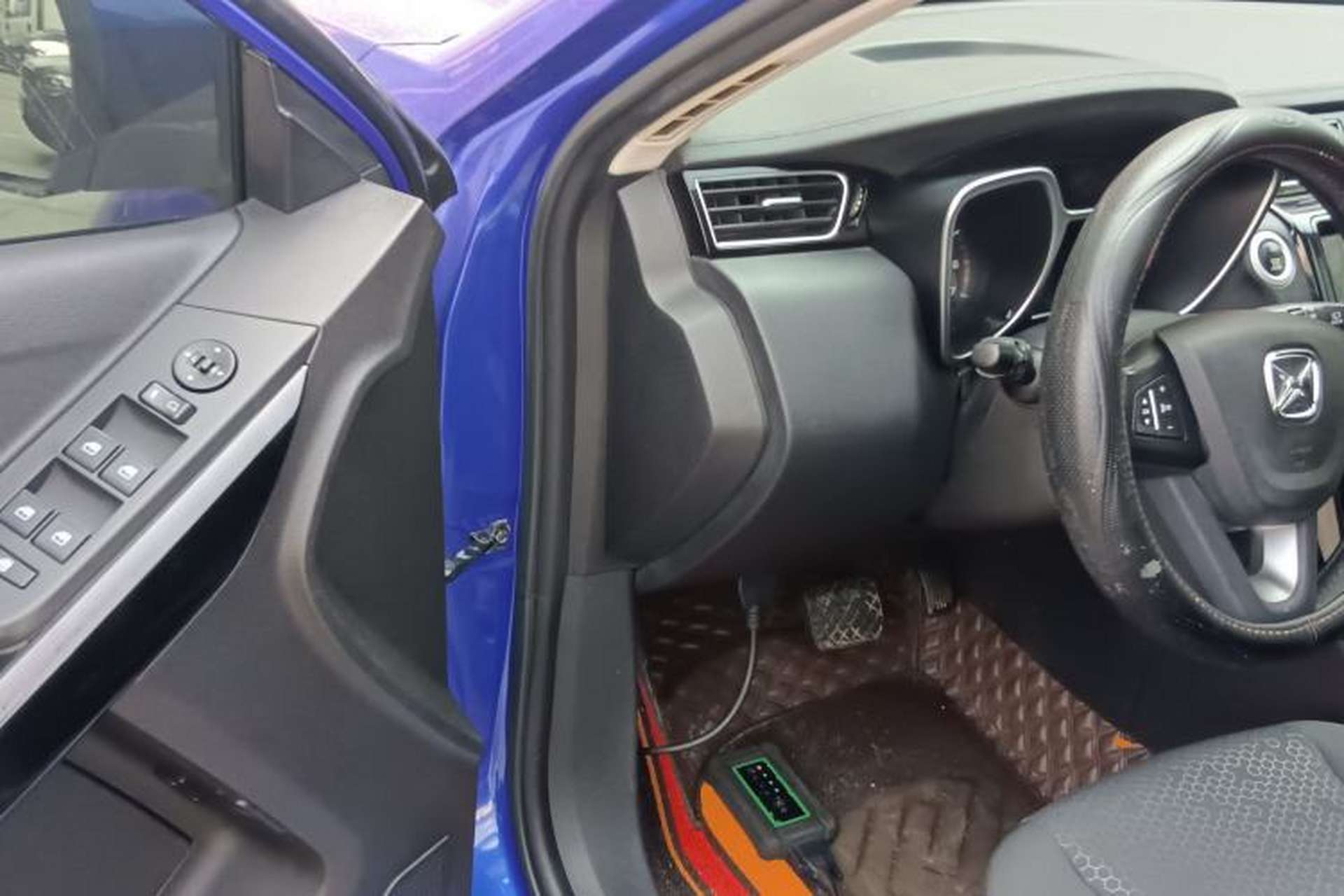 Used JMC Yusheng S330 2016 1.5L GTDi Automatic Two-Wheel Drive Comfort Edition Driver Seat