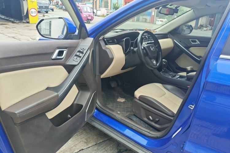 Used JMC Yusheng S330 2016 1.5L GTDi Automatic Two-Wheel Drive Flagship Edition Driver Seat