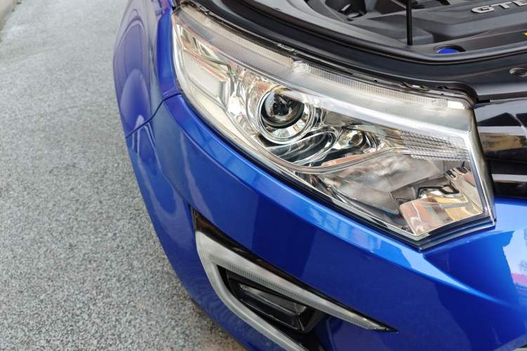 Used JMC Yusheng S330 2016 1.5L GTDi Automatic Two-Wheel Drive Prestige Edition Exterior 6