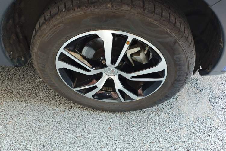 Used JMC Yusheng S330 2016 1.5L GTDi Automatic Two-Wheel Drive Prestige Edition Exterior 7