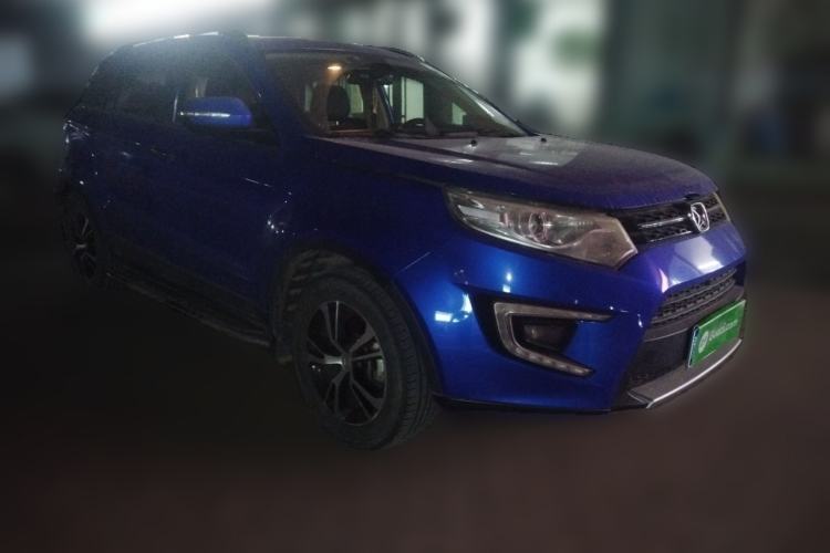 Used JMC Yusheng S330 2016 1.5L GTDi Automatic Two-Wheel Drive Prestige Edition Front Right 45 Deg