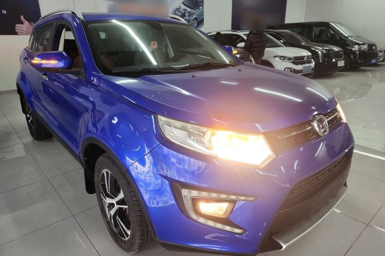 Used JMC Yusheng S330 2016 1.5L GTDi Automatic Two-Wheel Drive Prestige Edition Front Right 45 Deg