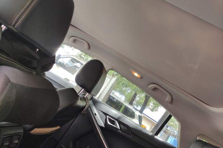 Used JMC Yusheng S330 2016 1.5L GTDi Automatic Two-Wheel Drive Flagship Edition Headliner