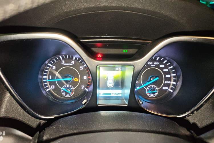 Used JMC Yusheng S330 2016 1.5L GTDi Automatic Two-Wheel Drive Fashion Edition Instrument Cluster