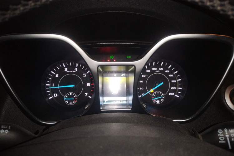 Used JMC Yusheng S330 2016 1.5L GTDi Automatic Two-Wheel Drive Prestige Edition Instrument Cluster