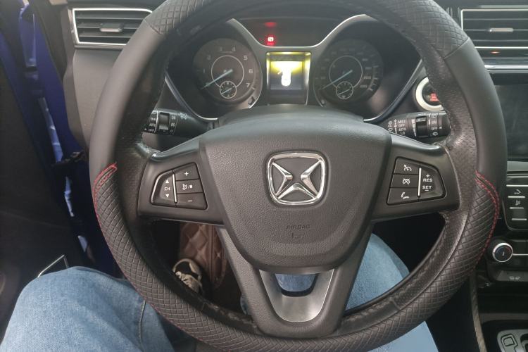 Used JMC Yusheng S330 2016 1.5L GTDi Automatic Two-Wheel Drive Prestige Edition Interior 2