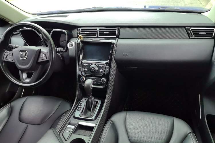 Used JMC Yusheng S330 2016 1.5L GTDi Automatic Two-Wheel Drive Fashion Edition Interior 4