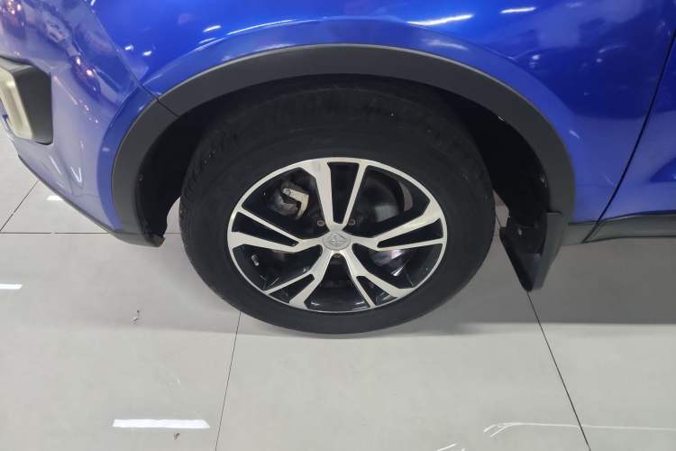 Used JMC Yusheng S330 2016 1.5L GTDi Automatic Two-Wheel Drive Prestige Edition Left Front Wheel Hub