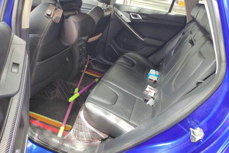 Used JMC Yusheng S330 2016 1.5L GTDi Automatic Two-Wheel Drive Flagship Edition Left Rear Seat