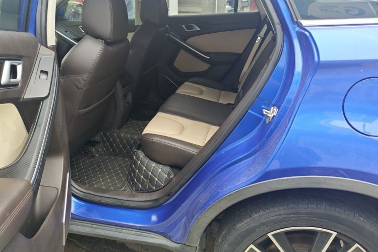 Used JMC Yusheng S330 2016 1.5L GTDi Automatic Two-Wheel Drive Flagship Edition Left Rear Seat