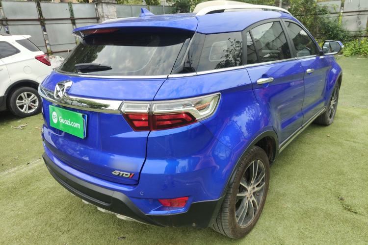 Used JMC Yusheng S330 2016 1.5L GTDi Automatic Two-Wheel Drive Flagship Edition Rear Right 45 Deg