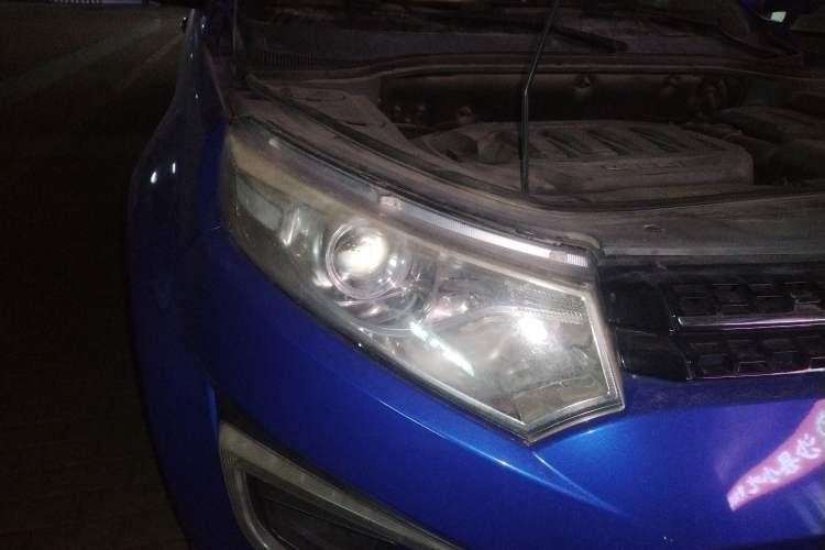 Used JMC Yusheng S330 2016 1.5L GTDi Automatic Two-Wheel Drive Prestige Edition Right Front Headlight
