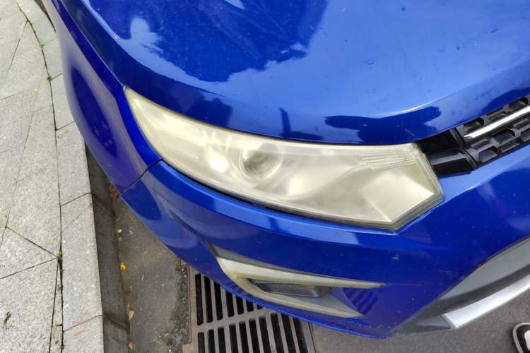 Used JMC Yusheng S330 2016 1.5L GTDi Automatic Two-Wheel Drive Prestige Edition Right Front Headlight