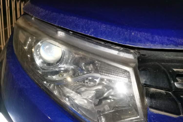 Used JMC Yusheng S330 2016 1.5L GTDi Automatic Two-Wheel Drive Prestige Edition Right Front Headlight