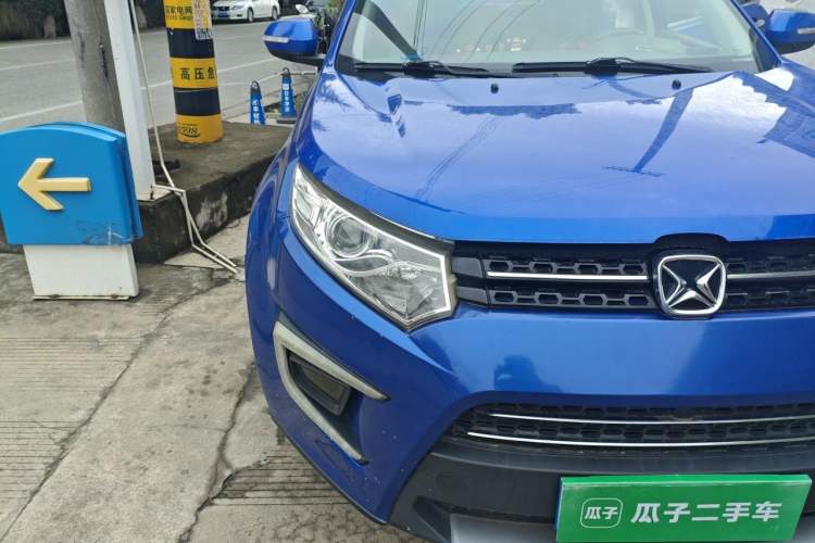 Used JMC Yusheng S330 2016 1.5L GTDi Automatic Two-Wheel Drive Flagship Edition Right Front Headlight