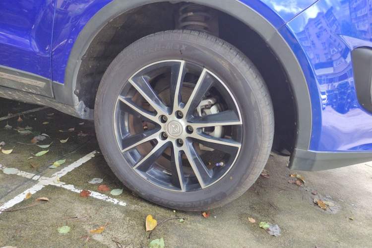 Used JMC Yusheng S330 2016 1.5L GTDi Automatic Two-Wheel Drive Flagship Edition Right Front Wheel Hub