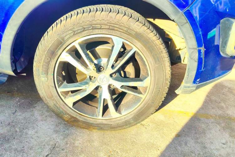 Used JMC Yusheng S330 2016 1.5L GTDi Automatic Two-Wheel Drive Prestige Edition Right Front Wheel Hub