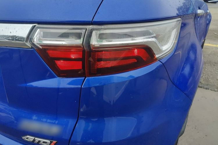 Used JMC Yusheng S330 2016 1.5L GTDi Automatic Two-Wheel Drive Flagship Edition Right Rear Taillight