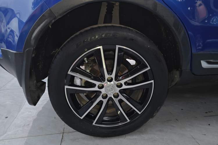 Used JMC Yusheng S330 2016 1.5L GTDi Automatic Two-Wheel Drive Flagship Edition Right Rear Wheel Hub