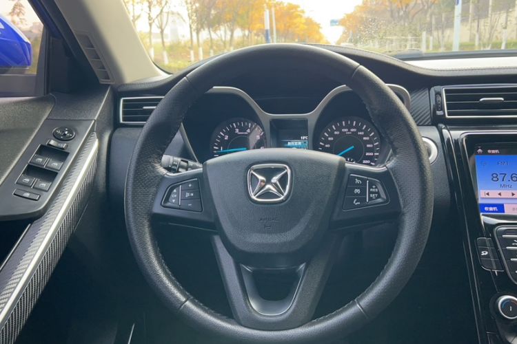 Used JMC Yusheng S330 2016 1.5L GTDi Automatic Two-Wheel Drive Prestige Edition Steering Wheel