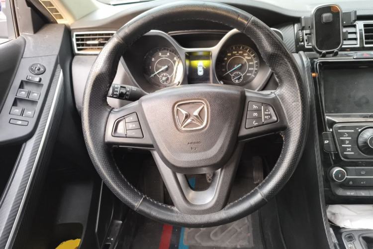 Used JMC Yusheng S330 2016 1.5L GTDi Automatic Two-Wheel Drive Prestige Edition Steering Wheel