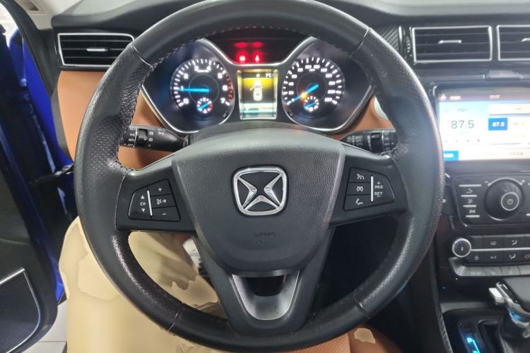 Used JMC Yusheng S330 2016 1.5L GTDi Automatic Two-Wheel Drive Prestige Edition Steering Wheel