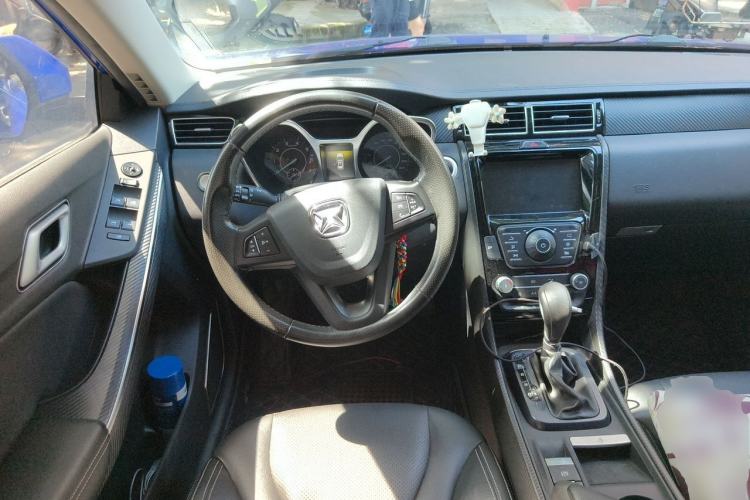 Used JMC Yusheng S330 2016 1.5L GTDi Automatic Two-Wheel Drive Prestige Edition Steering Wheel