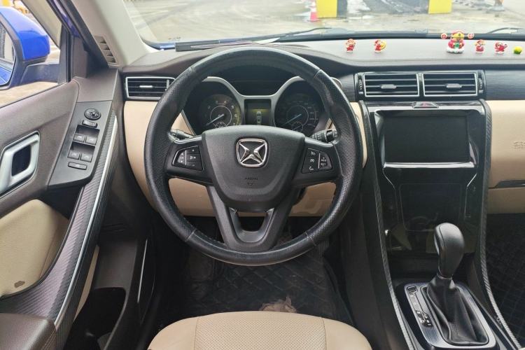 Used JMC Yusheng S330 2016 1.5L GTDi Automatic Two-Wheel Drive Flagship Edition Steering Wheel