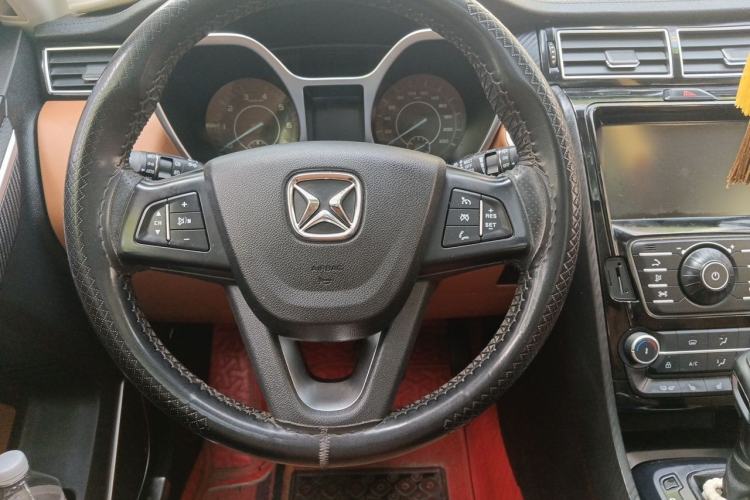 Used JMC Yusheng S330 2016 1.5L GTDi Automatic Two-Wheel Drive Prestige Edition Steering Wheel