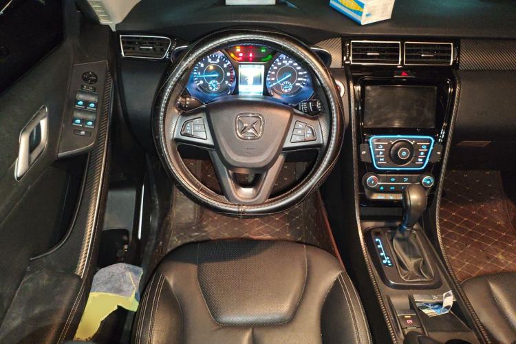 Used JMC Yusheng S330 2016 1.5L GTDi Automatic Two-Wheel Drive Fashion Edition Steering Wheel