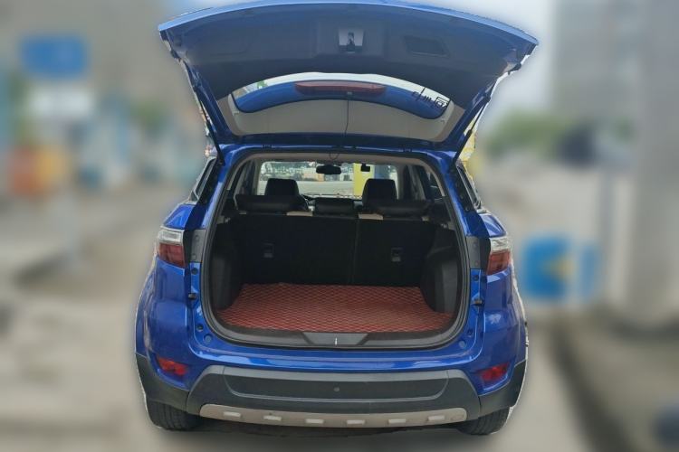 Used JMC Yusheng S330 2016 1.5L GTDi Automatic Two-Wheel Drive Flagship Edition Trunk