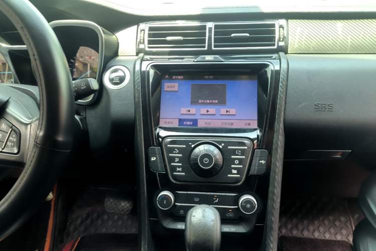 Used JMC Yusheng S330 2016 1.5L GTDi Automatic Two-Wheel Drive Prestige Edition Audio And AC Panel