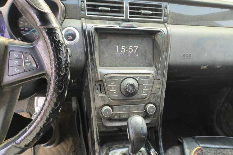 Used JMC Yusheng S330 2016 1.5L GTDi Automatic Two-Wheel Drive Prestige Edition Audio And AC Panel