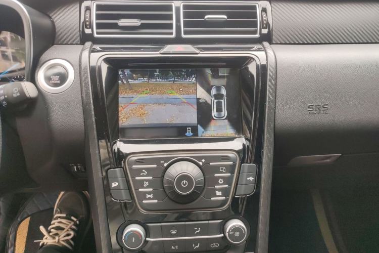 Used JMC Yusheng S330 2016 1.5L GTDi Automatic Two-Wheel Drive Prestige Edition Audio And AC Panel