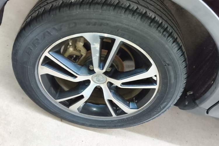 Used JMC Yusheng S330 2016 1.5L GTDi Automatic Two-Wheel Drive Prestige Edition Exterior 2