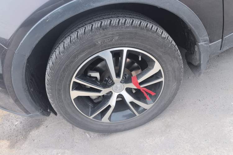 Used JMC Yusheng S330 2016 1.5L GTDi Automatic Two-Wheel Drive Fashion Edition Exterior 4
