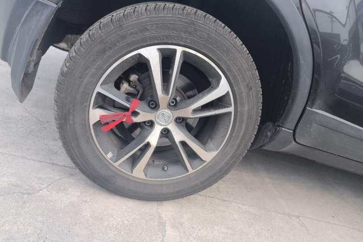 Used JMC Yusheng S330 2016 1.5L GTDi Automatic Two-Wheel Drive Fashion Edition Exterior 5