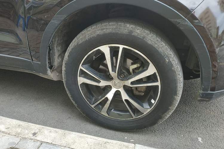 Used JMC Yusheng S330 2016 1.5L GTDi Automatic Two-Wheel Drive Prestige Edition Exterior 5