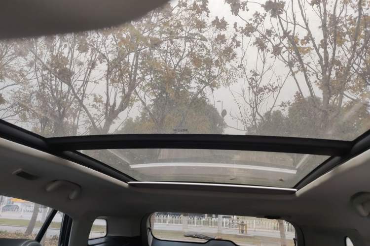 Used JMC Yusheng S330 2016 1.5L GTDi Automatic Two-Wheel Drive Prestige Edition Headliner