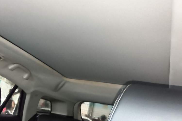 Used JMC Yusheng S330 2016 1.5L GTDi Automatic Two-Wheel Drive Prestige Edition Headliner