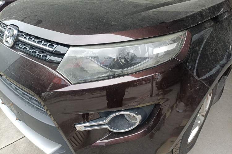 Used JMC Yusheng S330 2016 1.5L GTDi Automatic Two-Wheel Drive Comfort Edition Left Front Headlight
