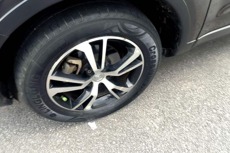 Used JMC Yusheng S330 2016 1.5L GTDi Automatic Two-Wheel Drive Prestige Edition Left Front Wheel Hub