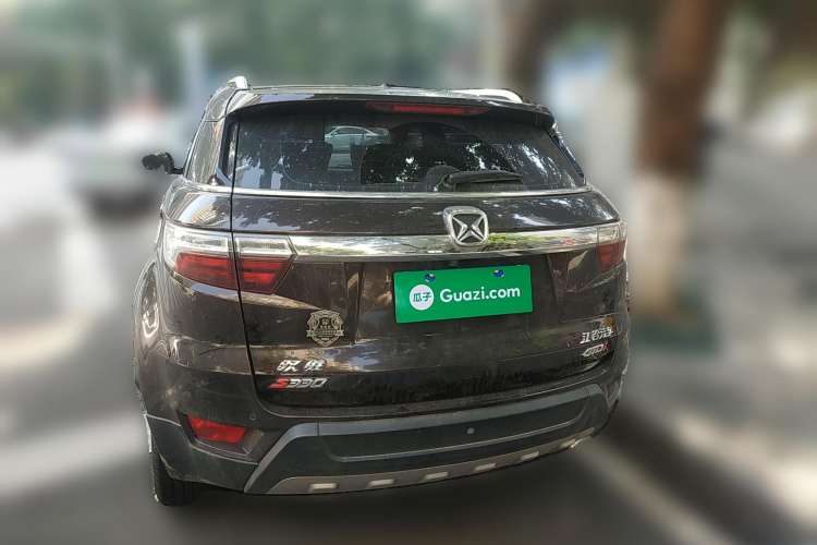 Used JMC Yusheng S330 2016 1.5L GTDi Automatic Two-Wheel Drive Prestige Edition Rear