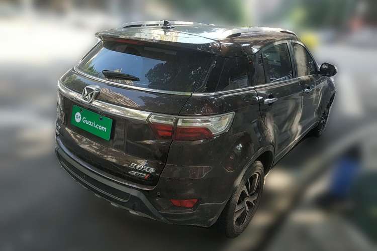 Used JMC Yusheng S330 2016 1.5L GTDi Automatic Two-Wheel Drive Prestige Edition Rear Right 45 Deg