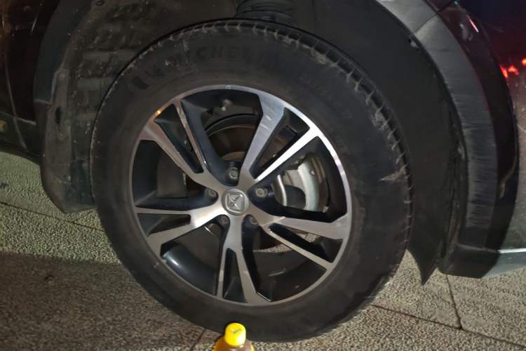 Used JMC Yusheng S330 2016 1.5L GTDi Automatic Two-Wheel Drive Prestige Edition Right Front Wheel Hub